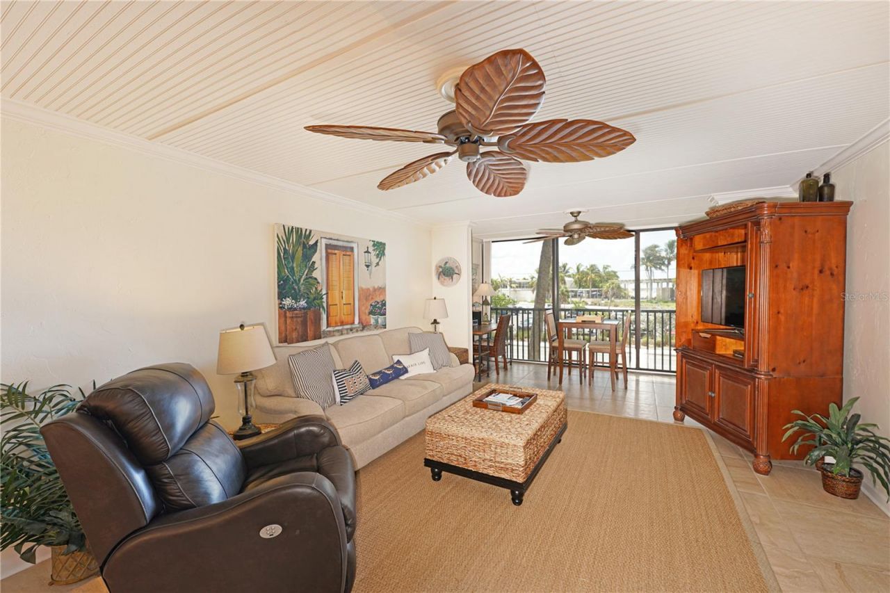 5600 Beach Way Dr , Unit 213, Sarasota, FL 34242 Photo