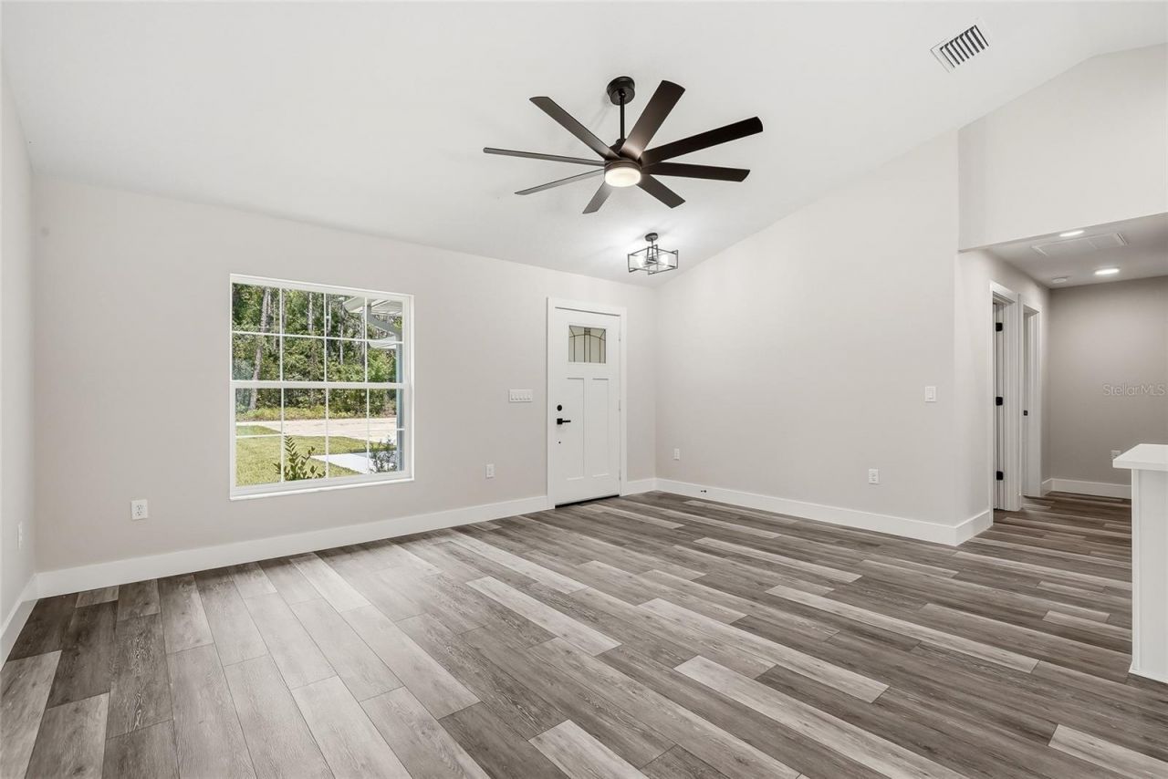 16335 Force Road , Weeki Wachee, FL 34614 Photo