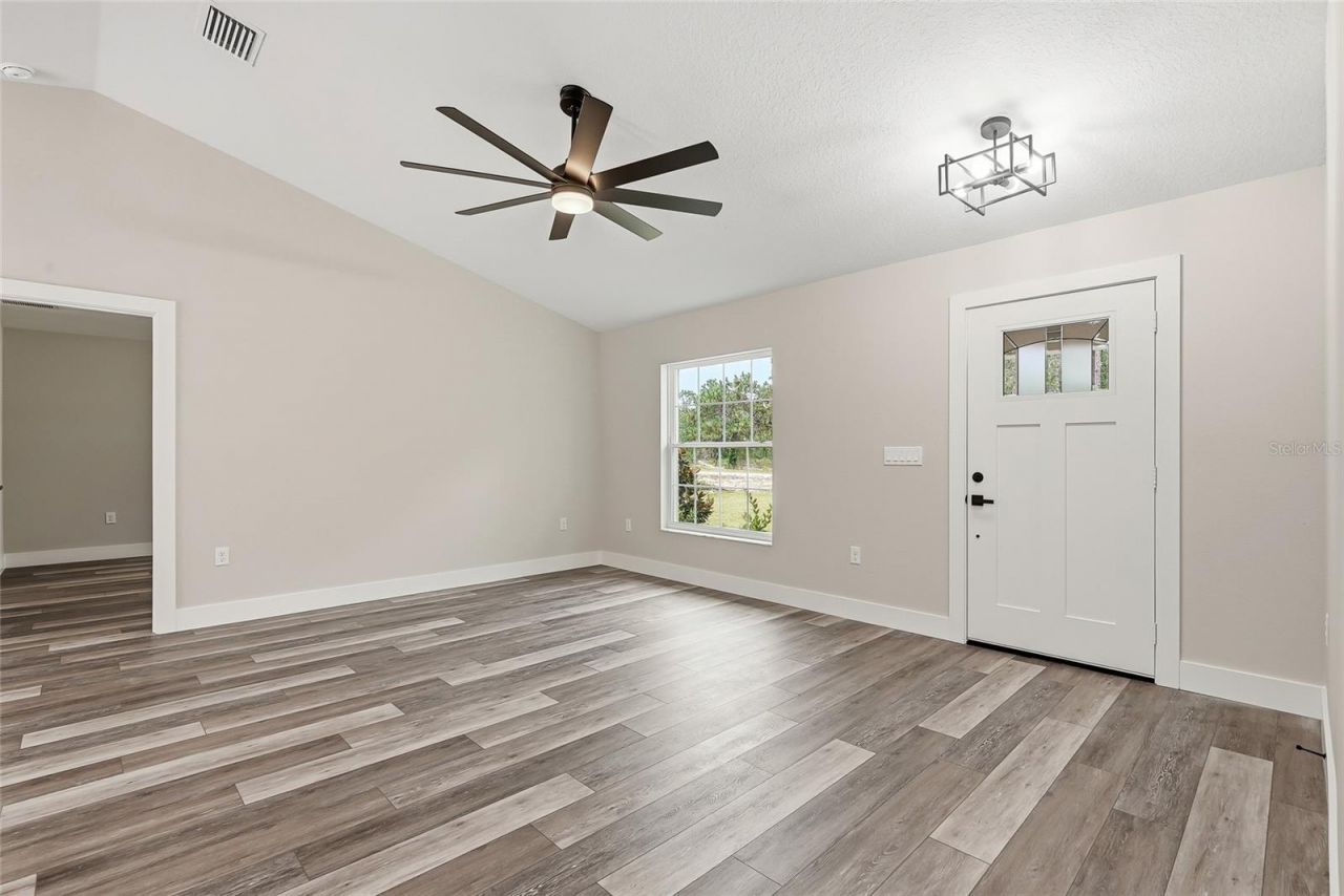 16335 Force Road , Weeki Wachee, FL 34614 Photo