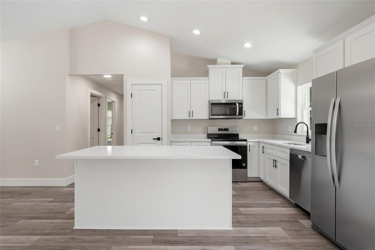 16335 Force Road , Weeki Wachee, FL 34614 Photo