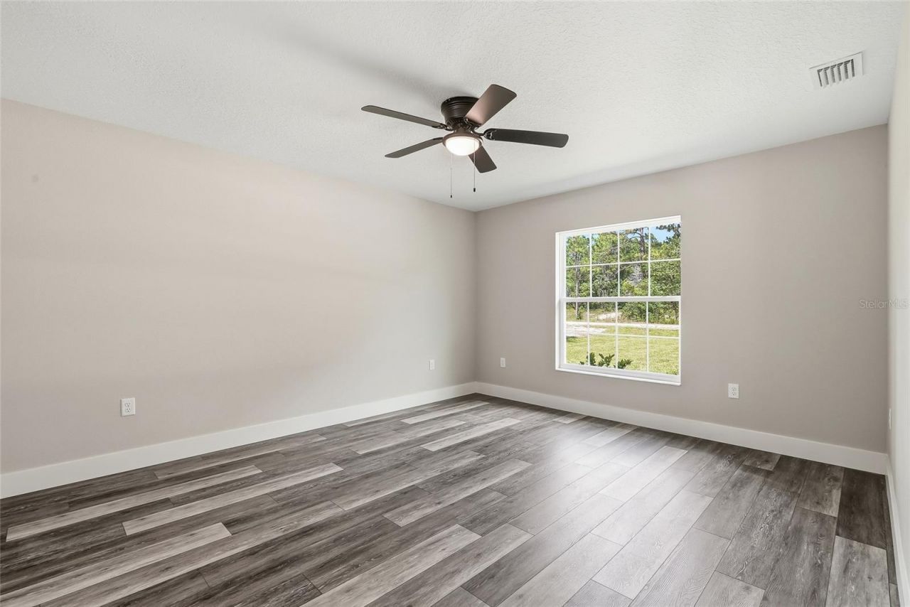 16335 Force Road , Weeki Wachee, FL 34614 Photo