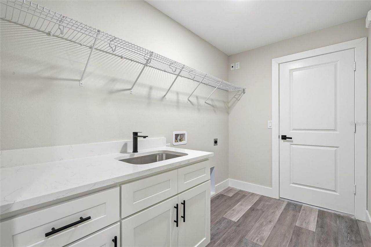 16335 Force Road , Weeki Wachee, FL 34614 Photo