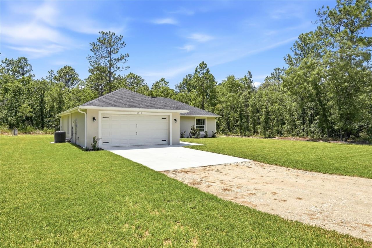 16335 Force Road , Weeki Wachee, FL 34614 Photo