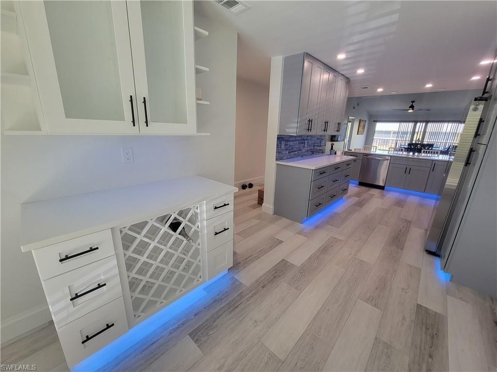 1190 Yesica Ann Cir , Unit B-204, Naples, FL 34110 Photo