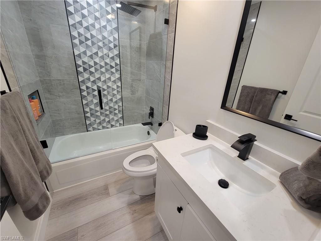 1190 Yesica Ann Cir , Unit B-204, Naples, FL 34110 Photo