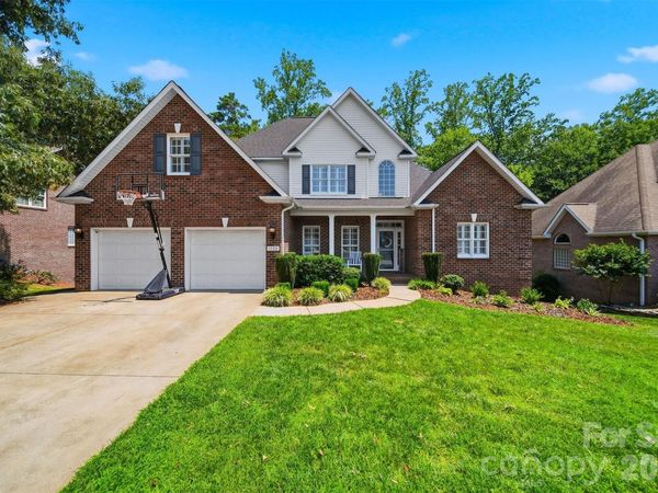 1753 30th Avenue Drive NE, Hickory, NC 28601