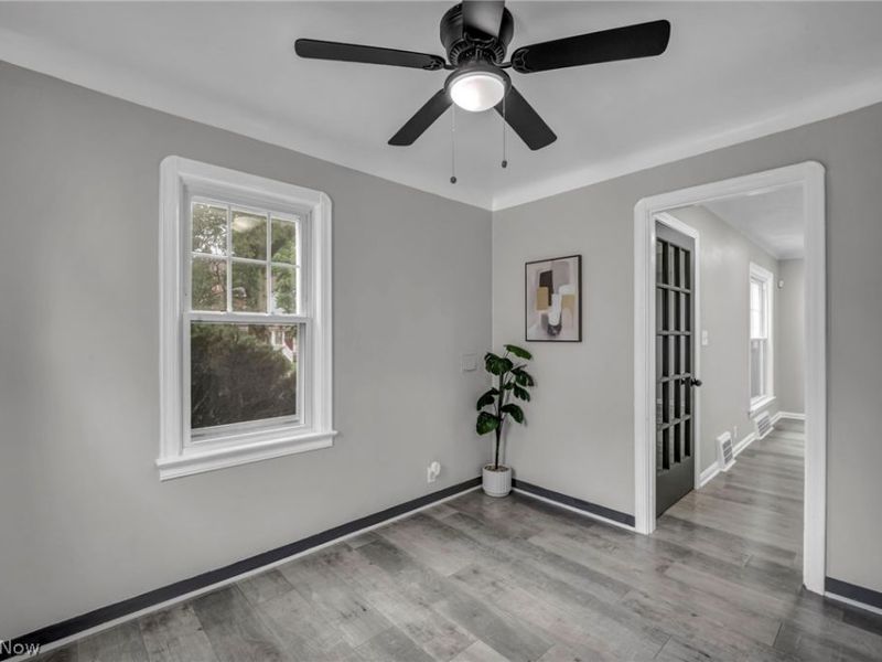 15907 Walden Avenue, Cleveland, OH 44128 Photo 12