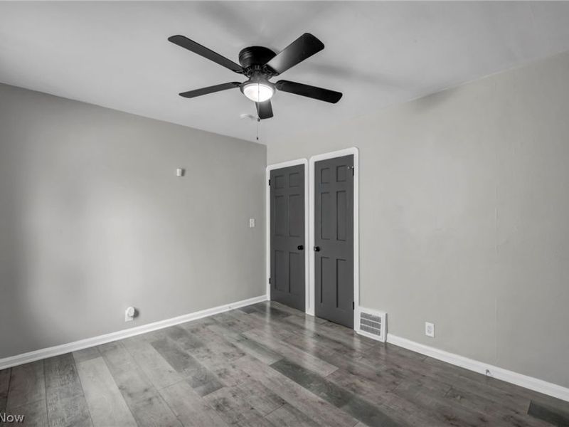 15907 Walden Avenue, Cleveland, OH 44128 Photo 19