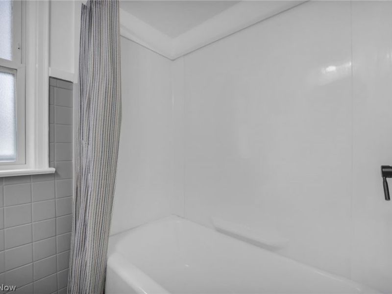 15907 Walden Avenue, Cleveland, OH 44128 Photo 35