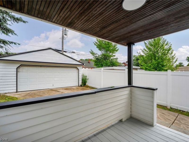 15907 Walden Avenue, Cleveland, OH 44128 Photo 46