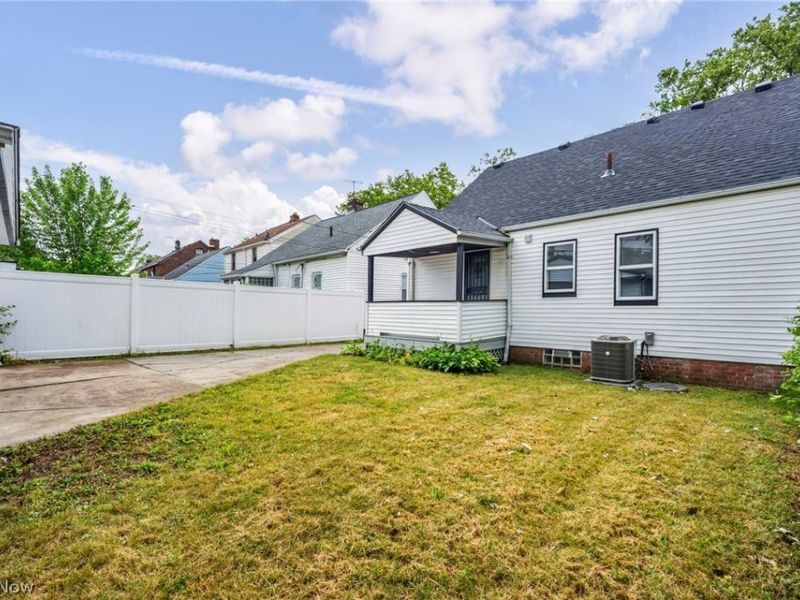 15907 Walden Avenue, Cleveland, OH 44128 Photo 49