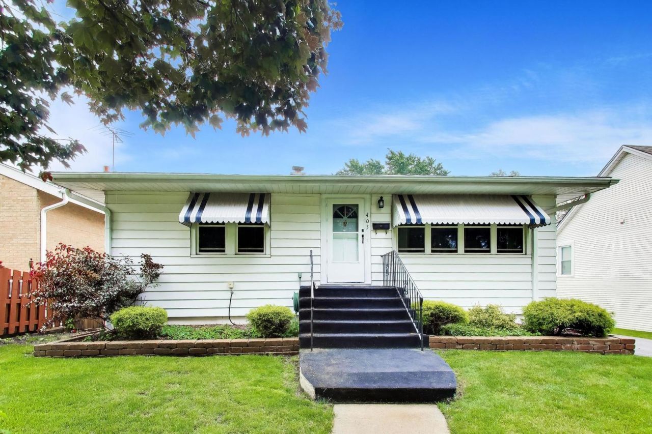 403 N Yale Street, Villa Park, IL 60181 Main Photo