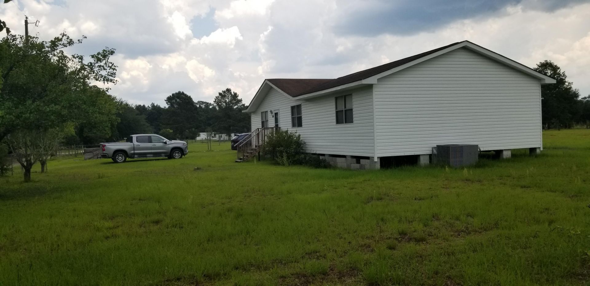 482 Stanley Avenue Photo 8
