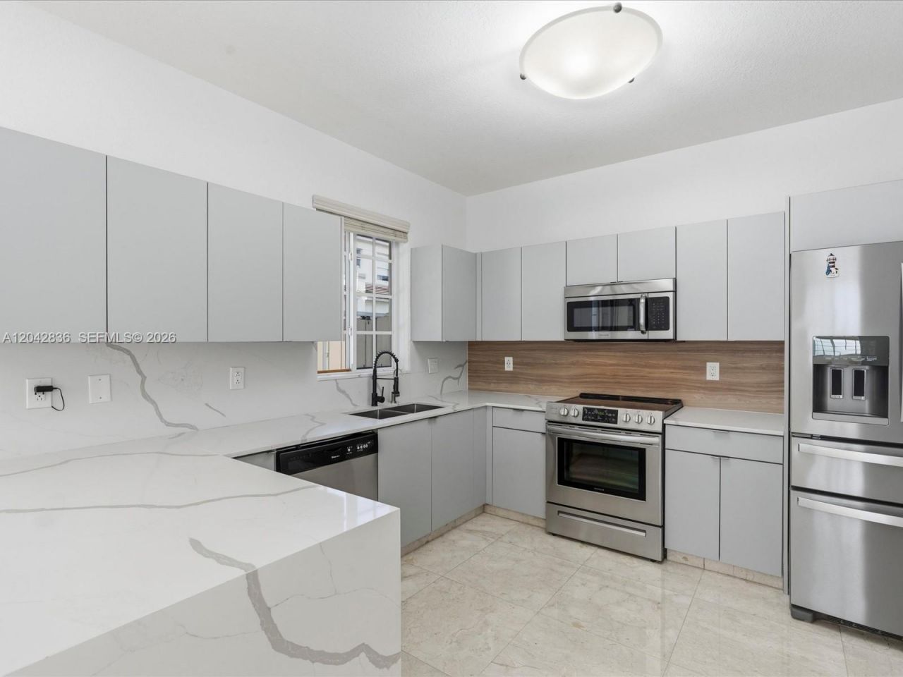 11274 NW 43rd Ter , Doral, FL 33178 Photo