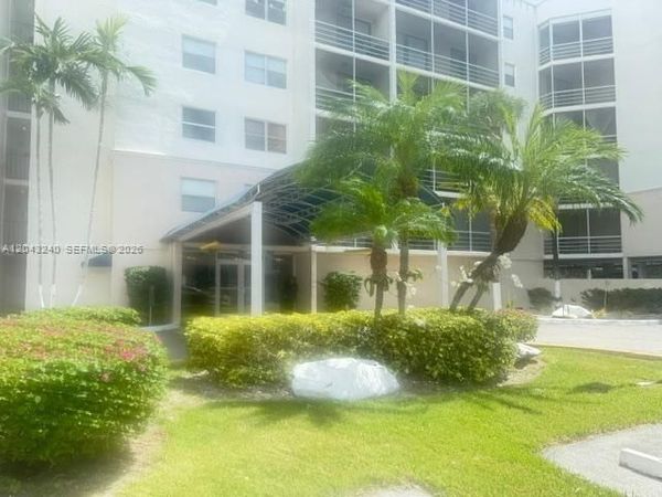 2821 N Miami Beach Blvd , Unit 2C, North Miami Beach, FL 33160