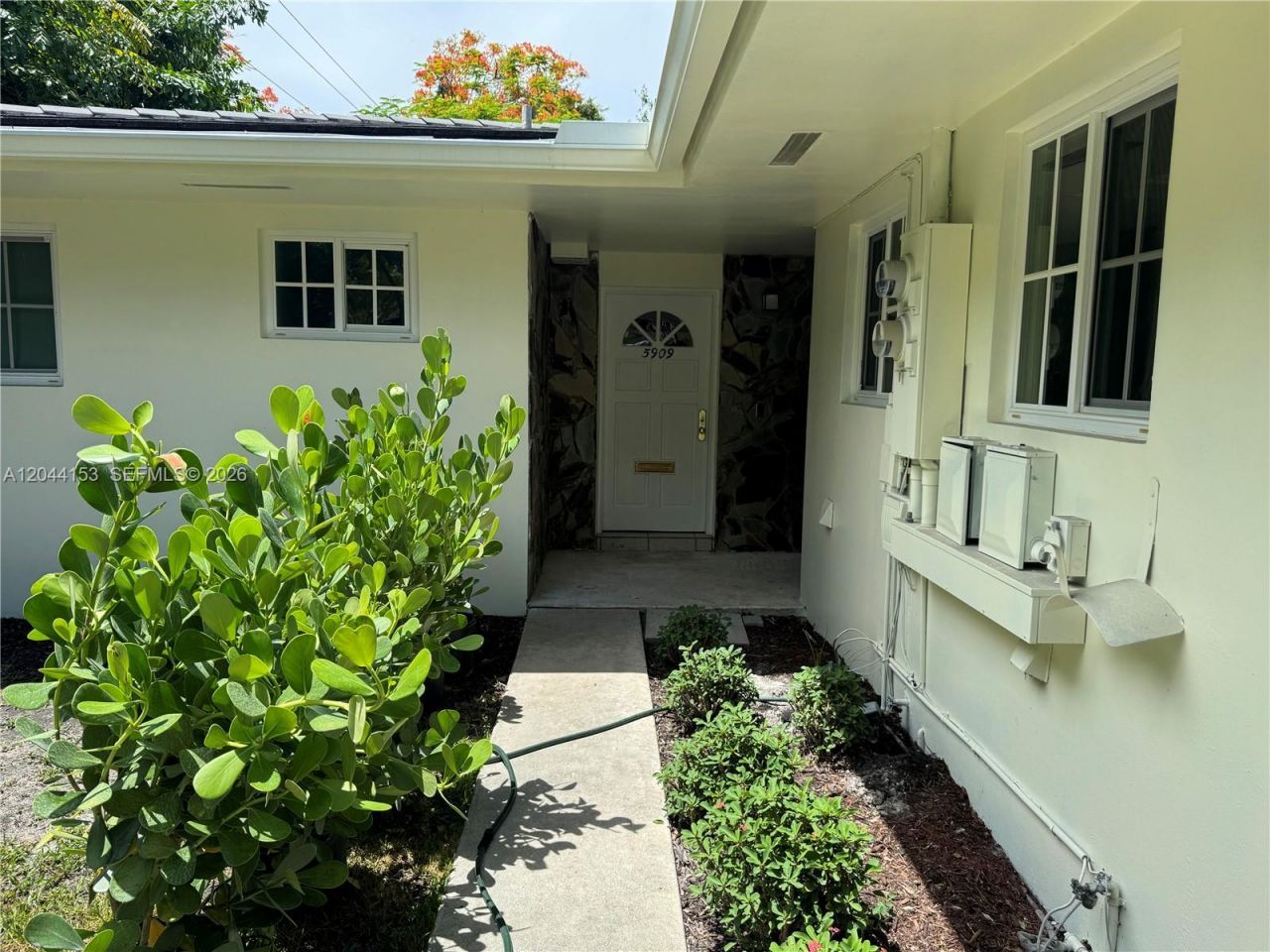 5907 Turin St , Unit 5909, Coral Gables, FL 33146 Photo