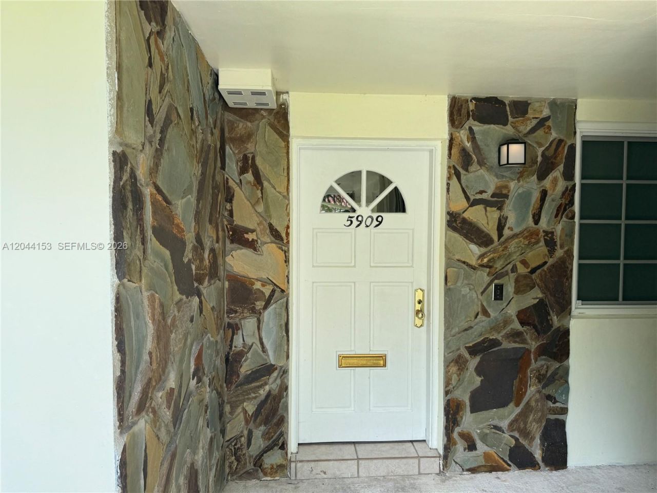 5907 Turin St , Unit 5909, Coral Gables, FL 33146 Photo