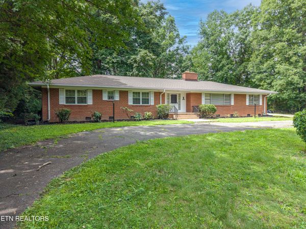 1403 Wilkinson Pike, Maryville, TN 37803