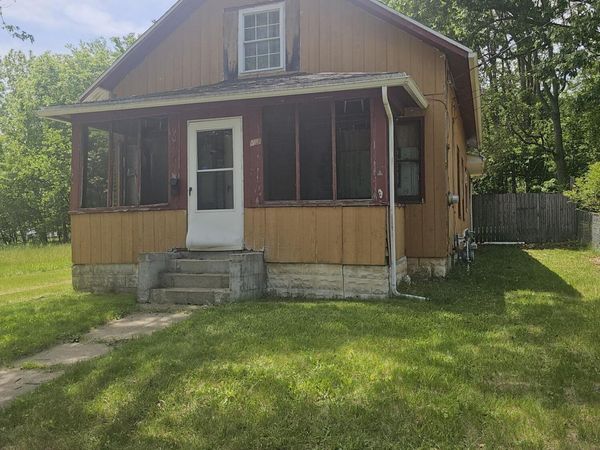 907 N Albion Street, Albion, MI 49224