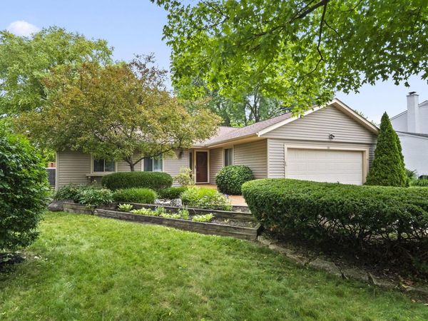 184 E Schrock Road , Westerville, OH 43081