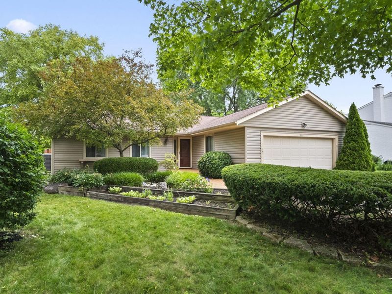 184 E Schrock Road, Westerville, OH 43081 Photo 1
