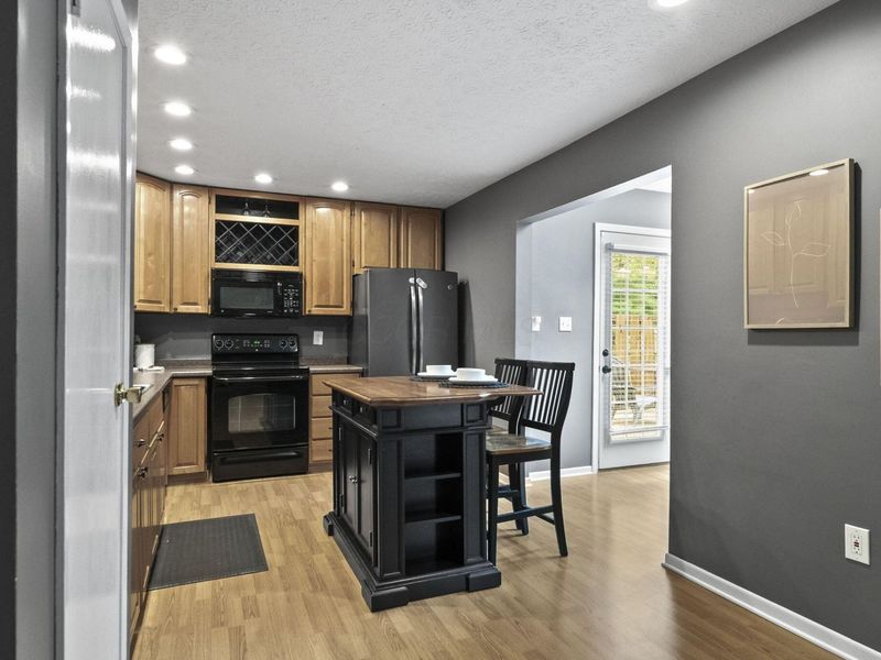 184 E Schrock Road, Westerville, OH 43081 Photo 12
