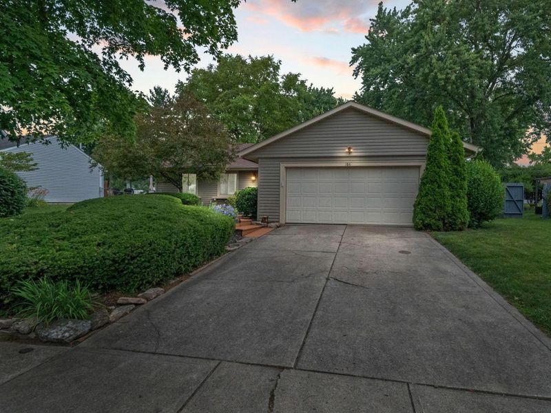 184 E Schrock Road, Westerville, OH 43081 Photo 3