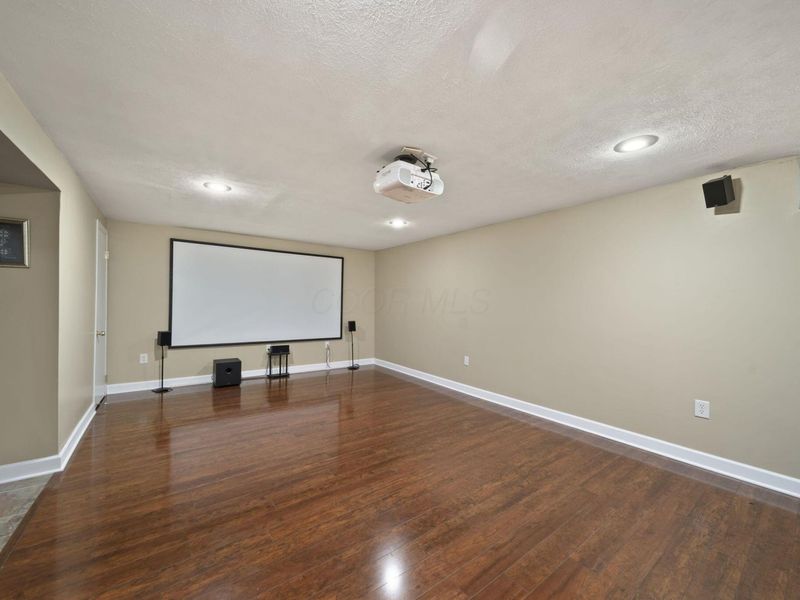 184 E Schrock Road, Westerville, OH 43081 Photo 37
