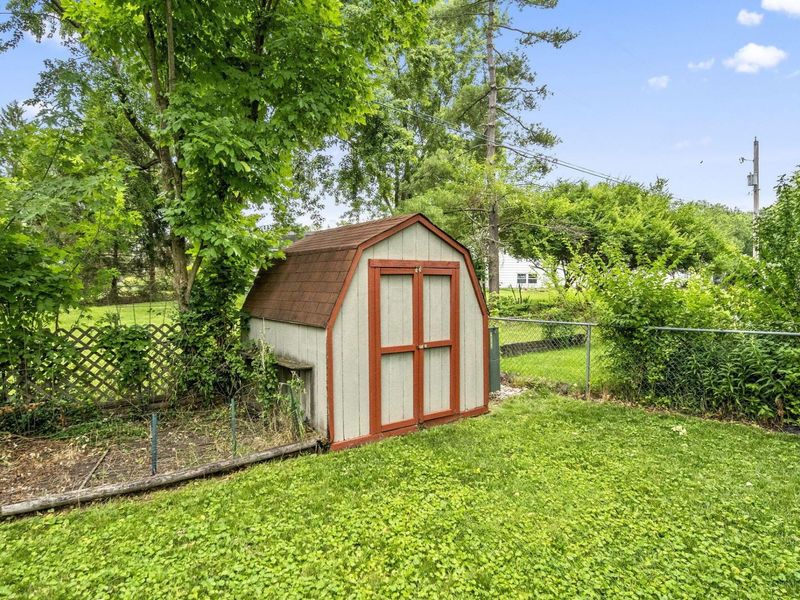 184 E Schrock Road, Westerville, OH 43081 Photo 48