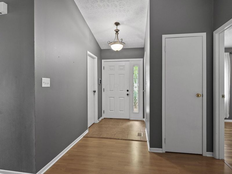 184 E Schrock Road, Westerville, OH 43081 Photo 7