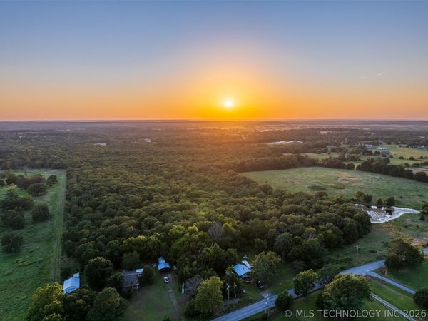 7 S 4240 Road , Chelsea, OK 74016