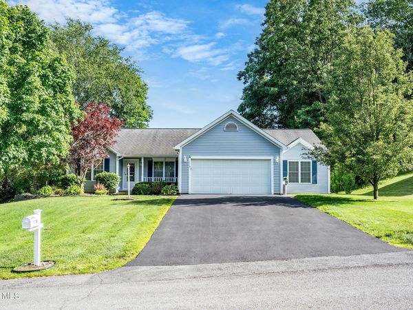 1118 Clute Crest Lane, Niskayuna, NY 12309
