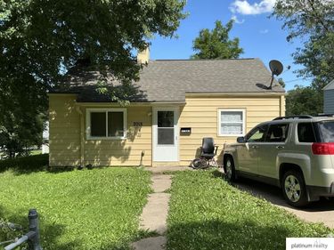 2015 N 37th Street, Omaha, NE 68111