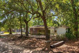 1436 Heather Drive photo 4