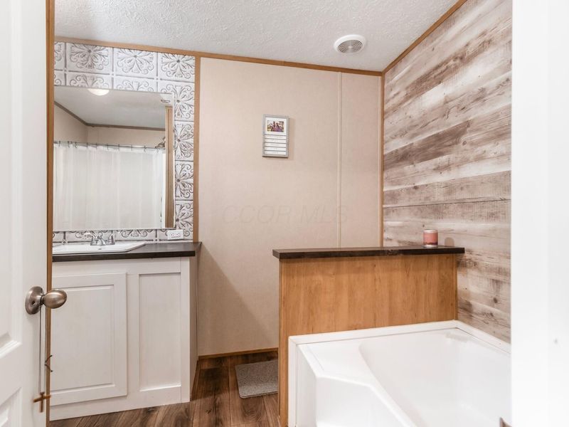 4285 Broadway , Unit D11, Grove City, OH 43123 Photo 16