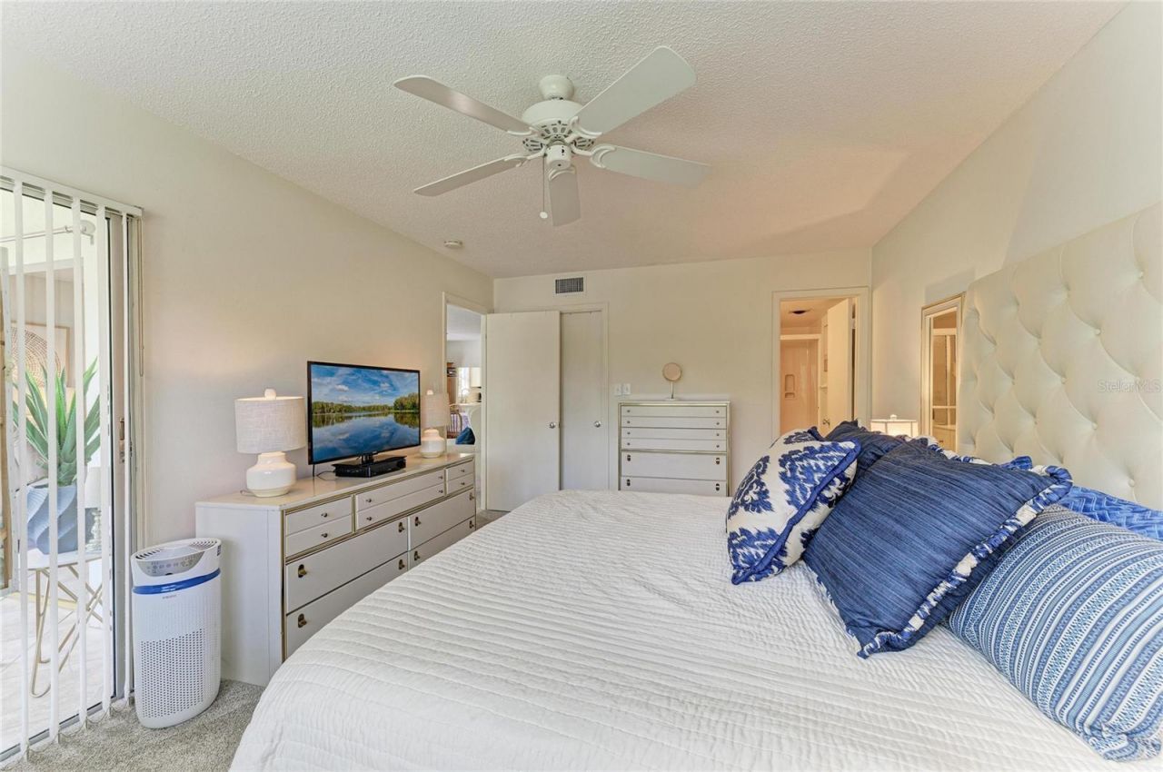 8625 Midnight Pass Road, Unit 208B, Sarasota, FL 34242 Photo