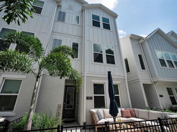 2458 MANGUM COURT , SARASOTA, FL 34237