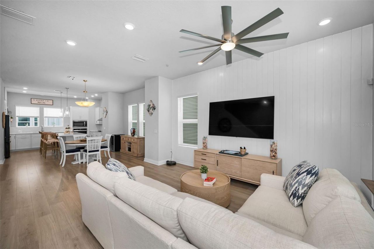 2458 Mangum Court , Sarasota, FL 34237 Photo
