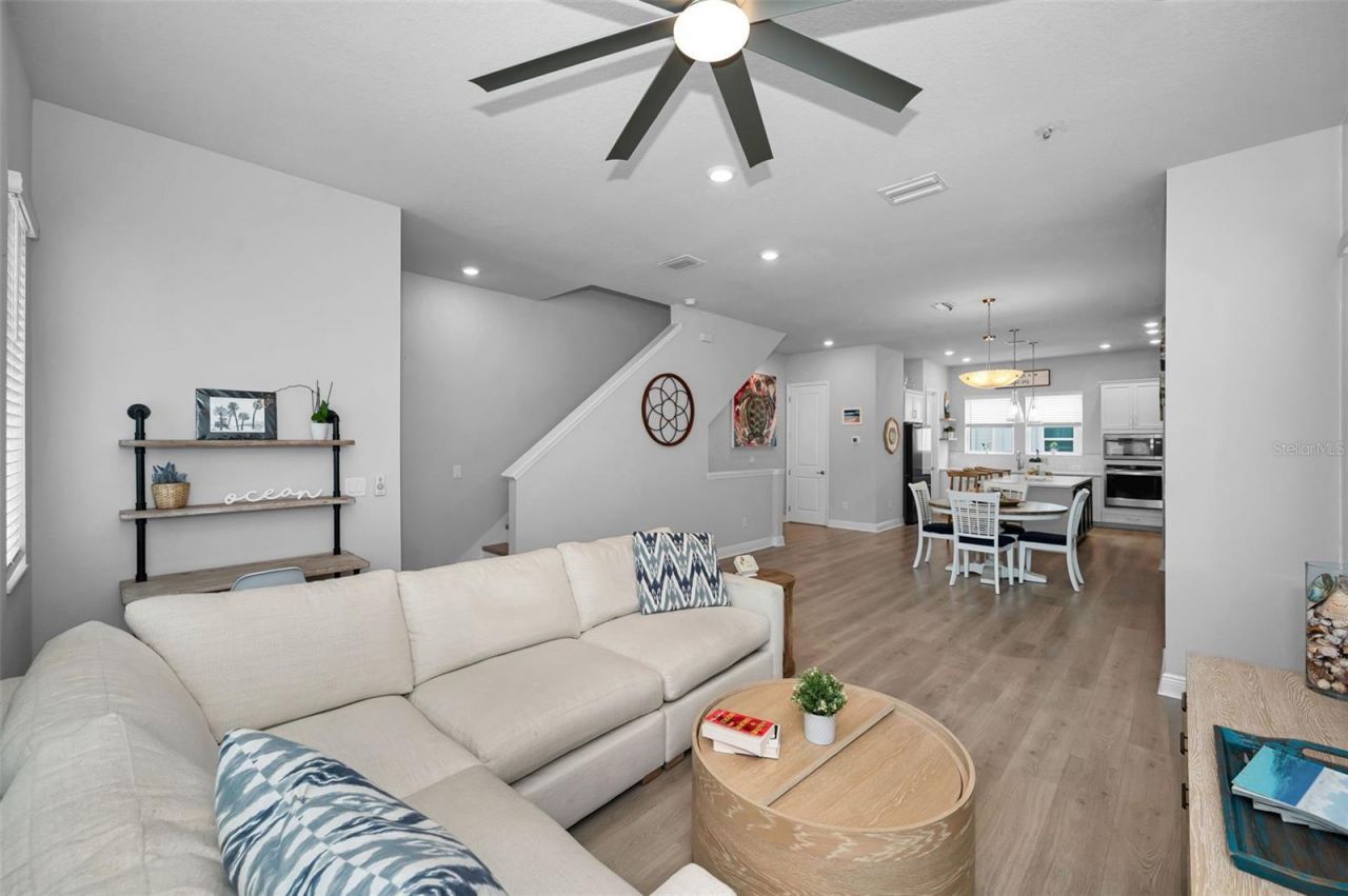 2458 Mangum Court , Sarasota, FL 34237 Photo