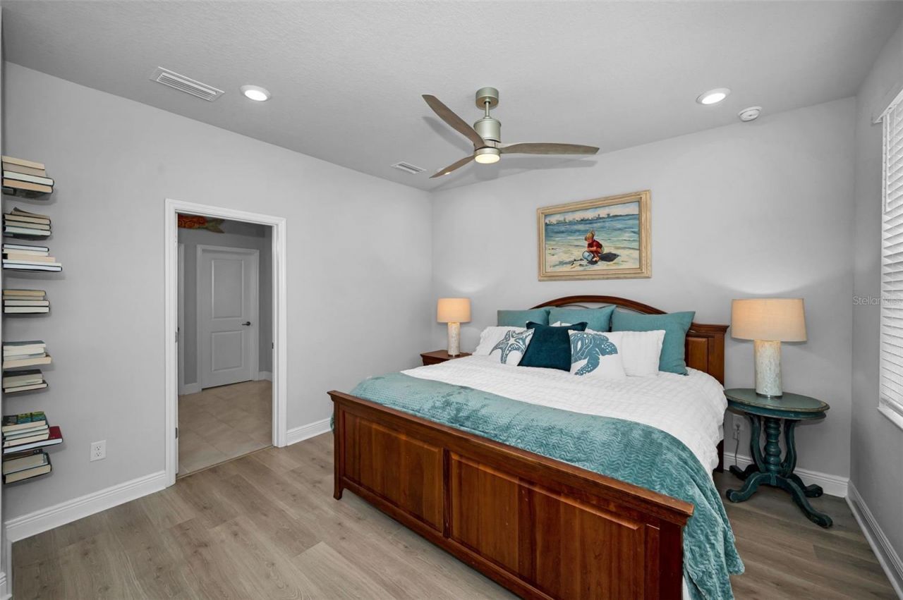 2458 Mangum Court , Sarasota, FL 34237 Photo