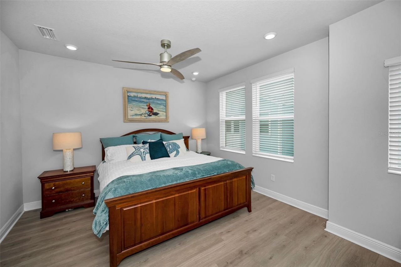 2458 Mangum Court , Sarasota, FL 34237 Photo