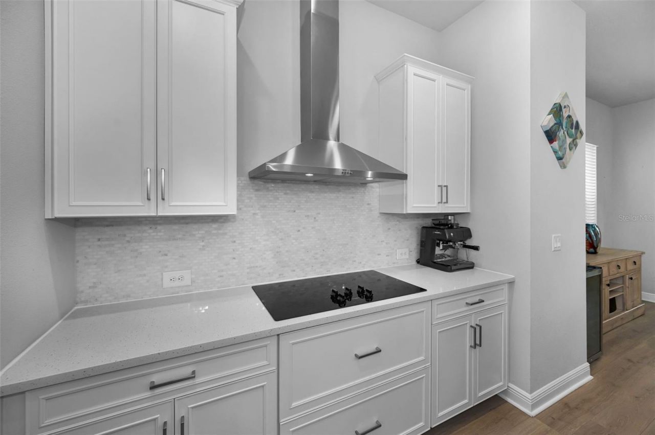 2458 Mangum Court , Sarasota, FL 34237 Photo