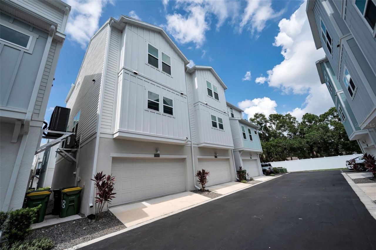 2458 Mangum Court , Sarasota, FL 34237 Photo