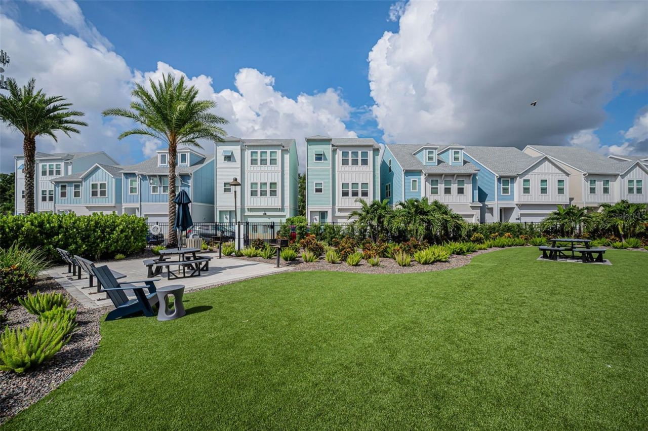 2458 Mangum Court , Sarasota, FL 34237 Photo