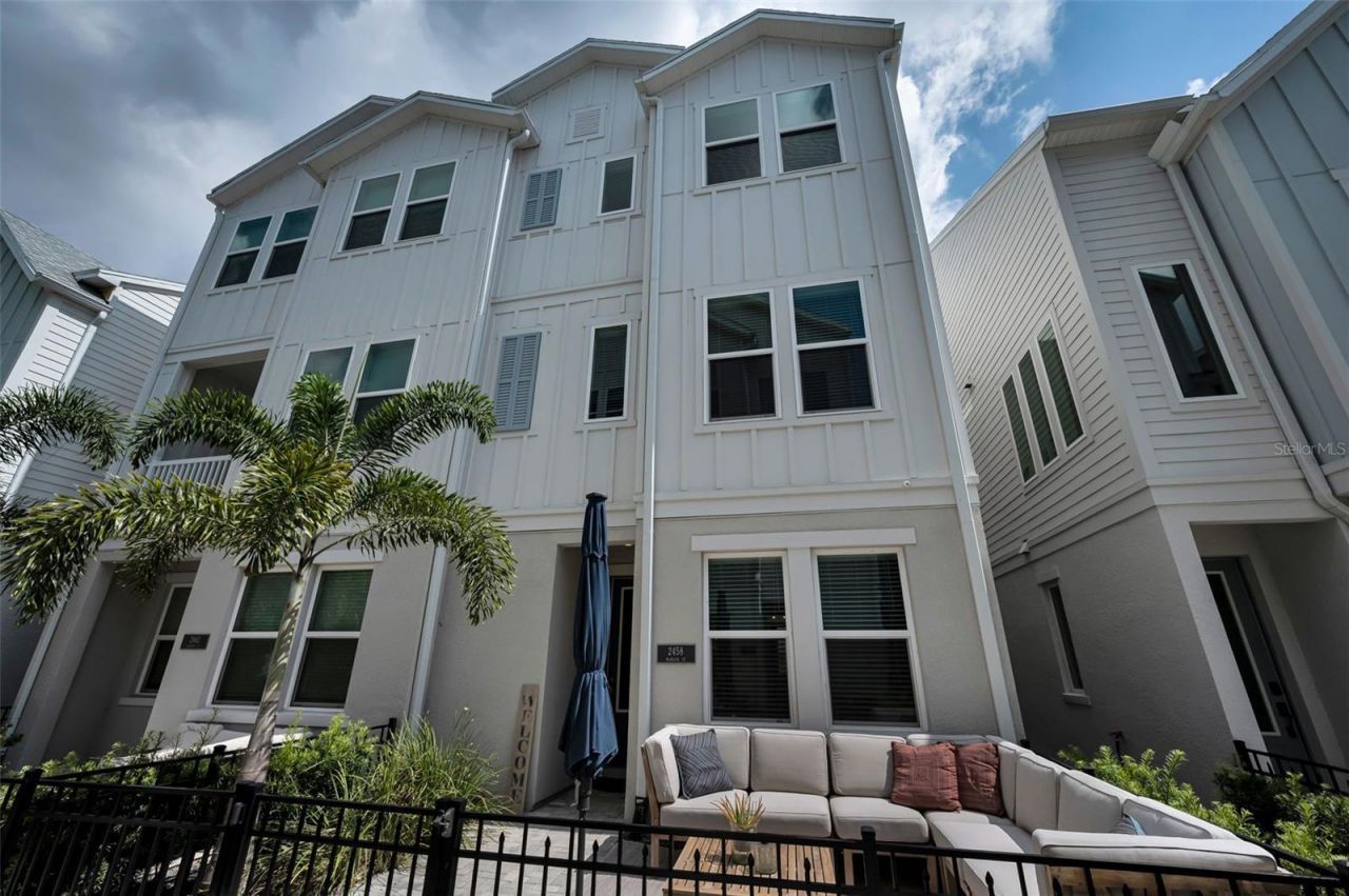2458 Mangum Court , Sarasota, FL 34237 Photo