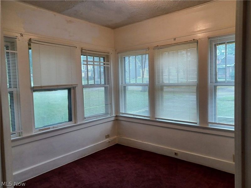 918 Winona Drive, Youngstown, OH 44511 Photo 3