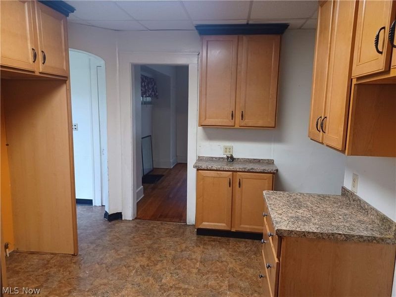 918 Winona Drive, Youngstown, OH 44511 Photo 5