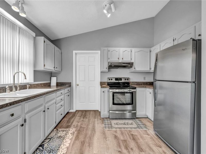 37057 N Doovy Street, Avon, OH 44011 Photo 17
