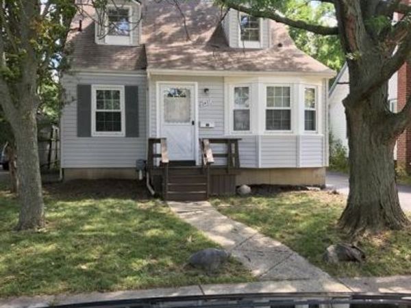 2427 Cambridge Road , Berkley, MI 48072