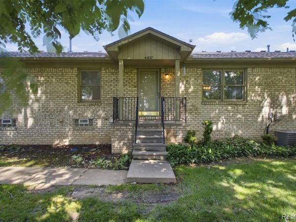 41837 King Edward Court, Clinton Twp, MI 48038